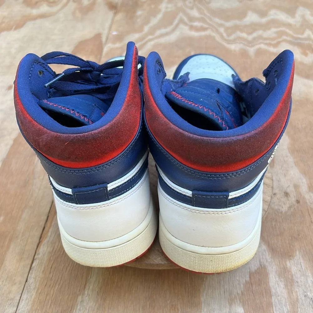 Jordan 1 Mid White/Varsity Red-Midnight Navy (852542-104) Size 9.5